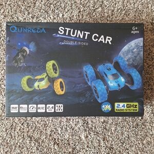 4x4 Double-Sided Stunt Car - Blue and Yellow
